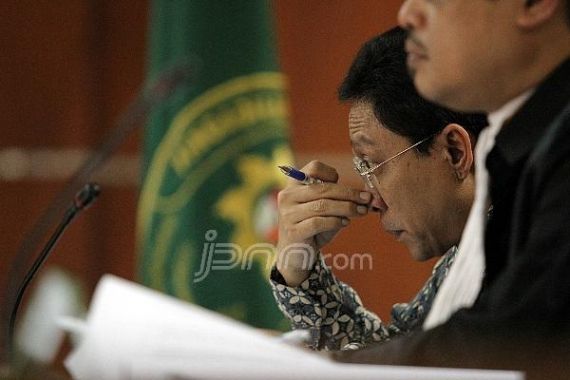 Adik Ipar Mengaku tak Tahu Pekerjaan Fathanah - JPNN.COM