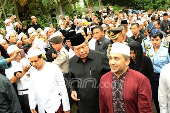 SBY Tiba di Rumah Habib Munzir Al Musawwa - JPNN.COM