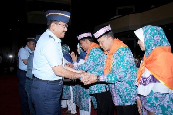 Jemaah Haji TNI Diminta Beribadah Ikhlas - JPNN.COM