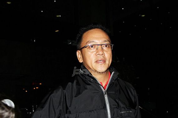 Jefferson Duga Ada Uang Mengalir ke Dewan - JPNN.COM