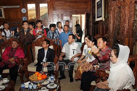 Gebyok Rumah Komjen Sutarman Bikin Takjub - JPNN.COM