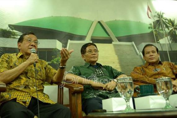 Akbar Tandjung: Hanya Demokrat yang Lakukan Pendidikan Politik - JPNN.COM