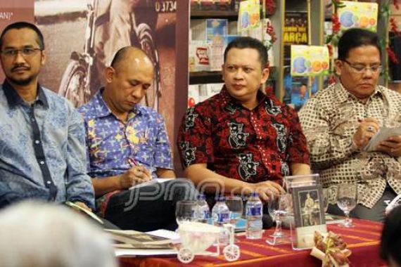 Abraham Minta Polisi Jujur Tidak Dimutasi ke Diklat - JPNN.COM