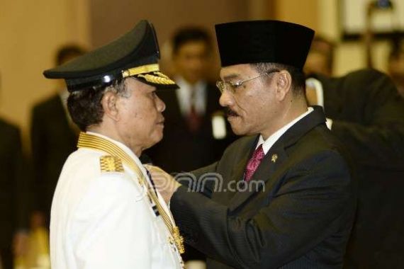 Djohermansyah Djohan Resmi Pimpin Riau - JPNN.COM