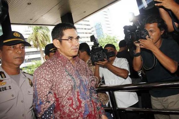 Penuhi Panggilan KPK, Hamdan Ingin Kasus Akil Cepat Kelar - JPNN.COM