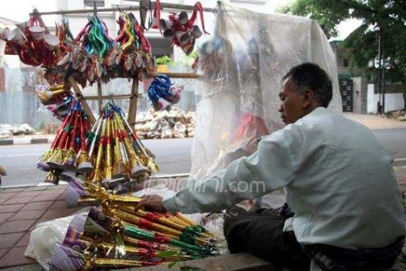 Sejumlah Jalan Utama Ibukota Ditutup sejak Sore - JPNN.COM