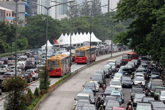 Malam Tahun Baru, Jam Operasi KRL Diperpanjang - JPNN.COM