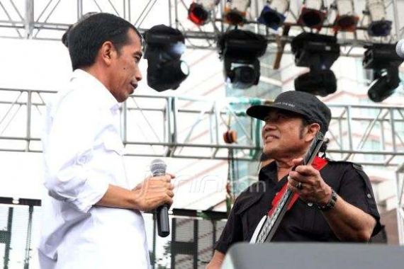 Jokowi-Rhoma Bawakan \'Begadang\' dan \'Darah Muda\' - JPNN.COM