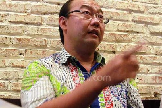 Putusan UU Pilpres Digantung, Hakim MK Diadukan - JPNN.COM