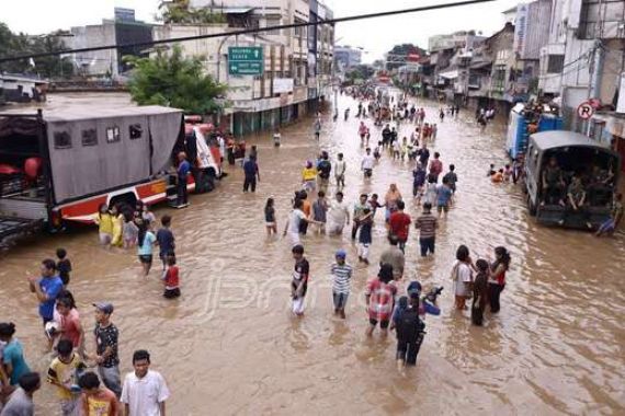 Titik Banjir di Zaman Foke Lebih Banyak - JPNN.COM