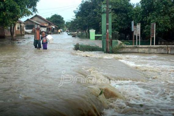 Banjir Surut, Penyakit Menyebar - JPNN.COM