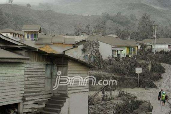 Bantuan Korban Sinabung Dipelototi BPK - JPNN.COM