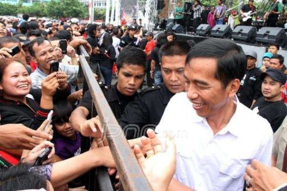 Jokowi Janji Bangun Sembilan Waduk Tahun ini - JPNN.COM