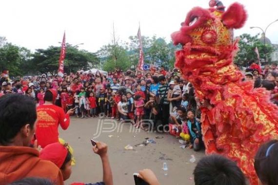 Perayaan Imlek Di Kampung Cina Lebih Lama - JPNN.COM