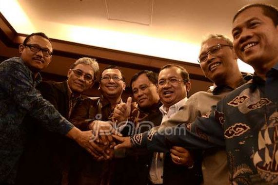 DPR Ambil Alih Kisruh Pemilihan Wawako Surabaya - JPNN.COM