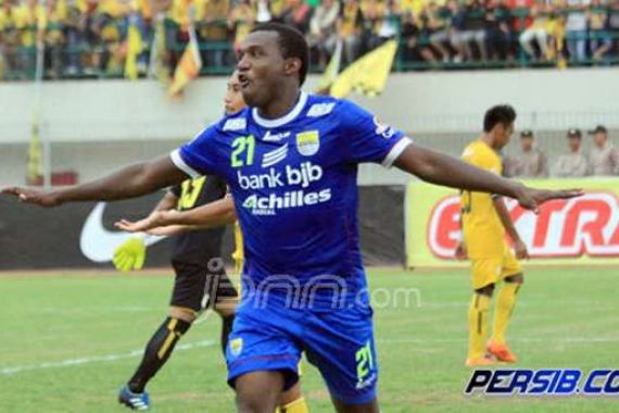 Dua Gol Coulibaly Bawa Persib Bungkam Barito - JPNN.COM