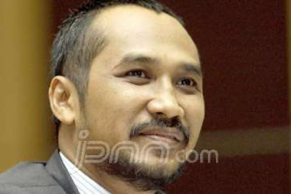 Digadang jadi Cawapres, Abraham Salat Istikharah - JPNN.COM