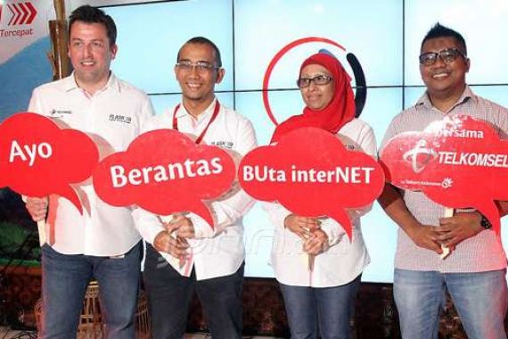 Telkomsel Ingin Berantas Buta Internet di Indonesia - JPNN.COM