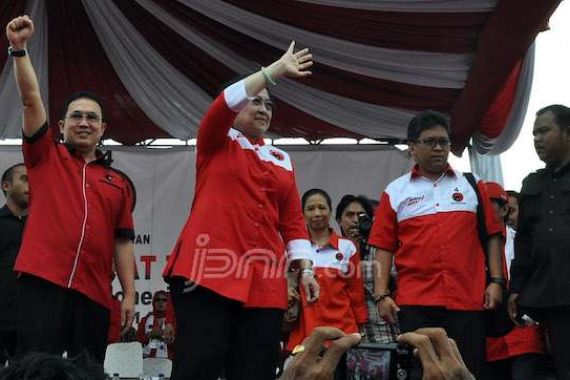 Kampanye di Palembang, Megawati Minta Kader PDIP Mau Berjuang - JPNN.COM