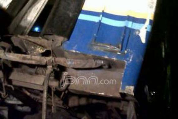 KA Malabar Anjlok, Penumpang KAI Naik Bus - JPNN.COM