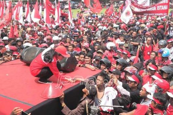 Puan Minta Kader PDIP Tak Goyah di Pemilu Karena Rp 50 ribu - JPNN.COM