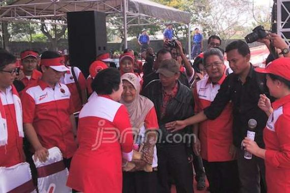 Tumini Tempuh Ratusan Kilo demi Lihat Langsung Megawati - JPNN.COM