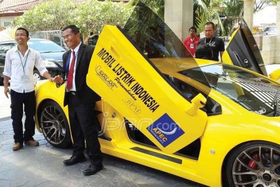 Pembuat Mobil Listrik: Saya Akan Terus Berkarya untuk Indonesia - JPNN.COM