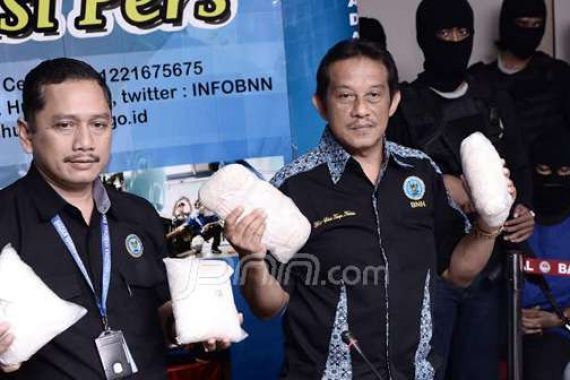 Warga Malaysia Penyelundup 3,8 Kg Sabu-sabu Ditangkap - JPNN.COM