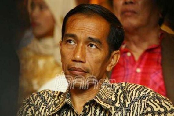 Sowan Sesepuh PKB, Jokowi Disuruh Baca Kitab Kuning - JPNN.COM