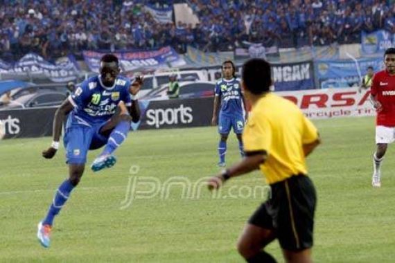 Laga Persib vs Persija Tanpa Pemenang - JPNN.COM