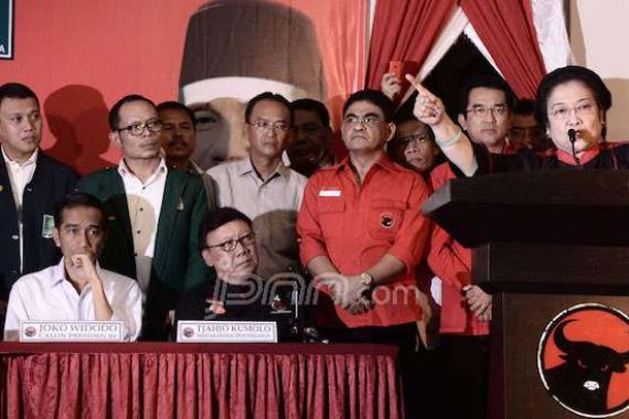 Megawati Ingatkan Jokowi Tak Lupa Diri - JPNN.COM