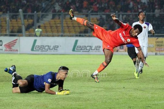 Terkam Macan Putih, Persija Jaga Kans ke 8 Besar - JPNN.COM