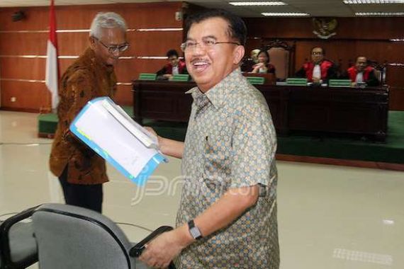 Jadi Saksi Meringankan, JK Beber Uang untuk Bebaskan Sandera - JPNN.COM