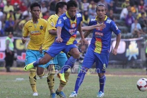 Arema Gagal Raih Tiga Poin di Kandang Gresik United - JPNN.COM