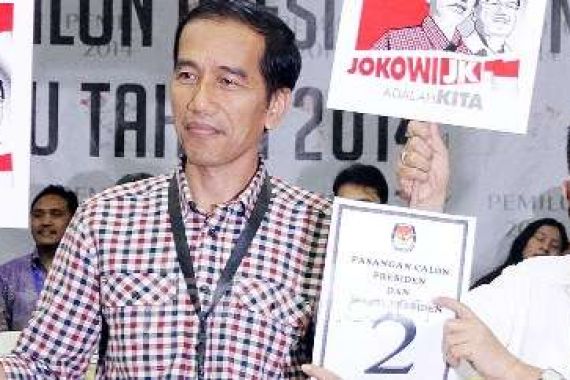 Ratusan Baliho Jokowi-JK Hilang Kepalanya - JPNN.COM