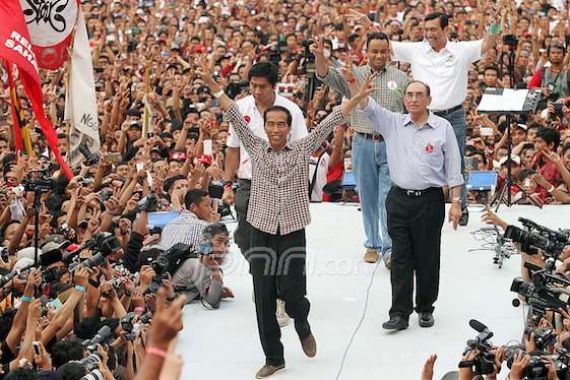 Luhut Ajak Pendukung Jokowi Tak Takut Intimidasi - JPNN.COM