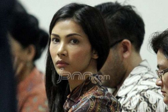 Ayah Nadia Mulya Divonis 10 Tahun Penjara - JPNN.COM