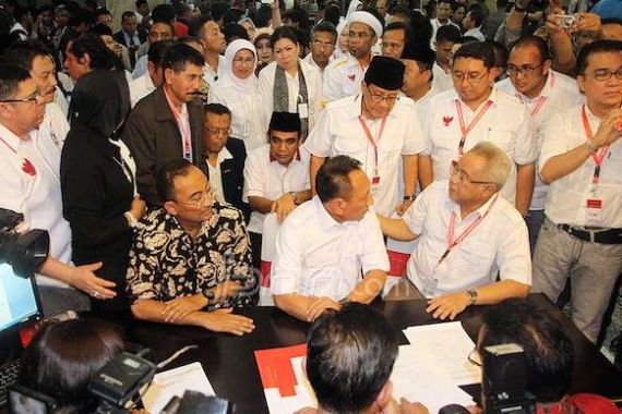 Akbar Dorong Partai Pengusung Prabowo-Hatta Adili KPU di DPR - JPNN.COM