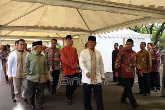 Lebaran ke Istana, Prabowo Pelit Bicara - JPNN.COM