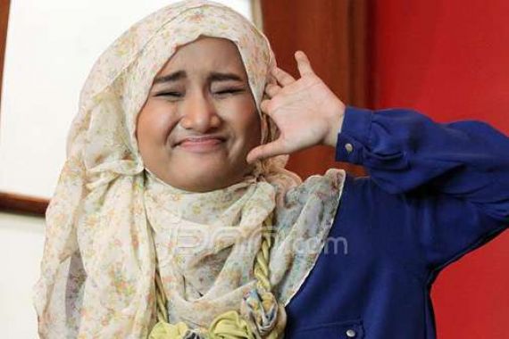 Soal Fenomena Jilboobs, Ini Komentar Fatin - JPNN.COM