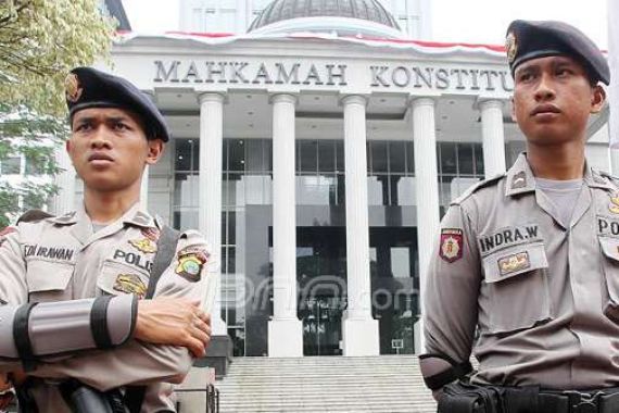 Polisi Jaga Perbatasan, Cegah Mobilisasi Massa Masuk Jakarta - JPNN.COM