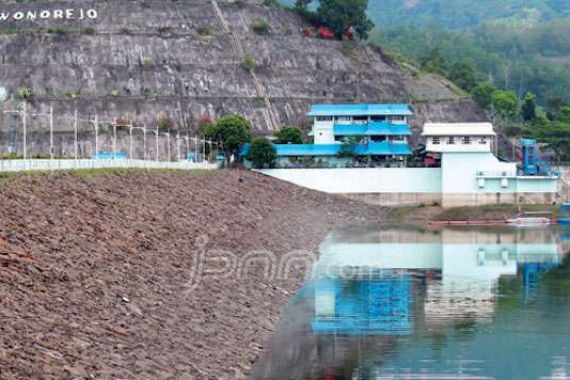 Air Waduk Wonorejo Hanya Cukup 4 Bulan - JPNN.COM