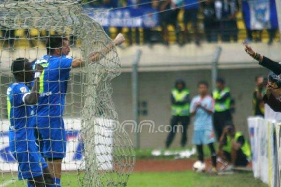 Kunci Tiket 8 Besar, Persib Tetap Serius di 2 Laga Sisa - JPNN.COM