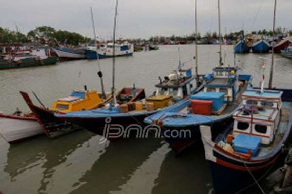 BBM Langka, Nelayan Lhokseumawe tak Melaut - JPNN.COM