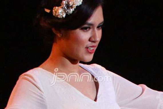 Raisa Selalu Nyaman dengan Kebaya - JPNN.COM