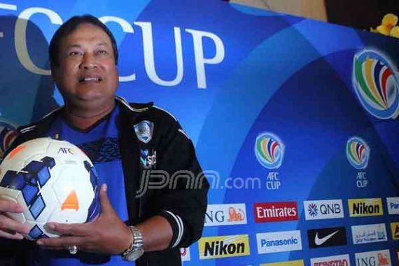 Pelatih Arema Siapkan Trik Hadapi Kejenuhan - JPNN.COM