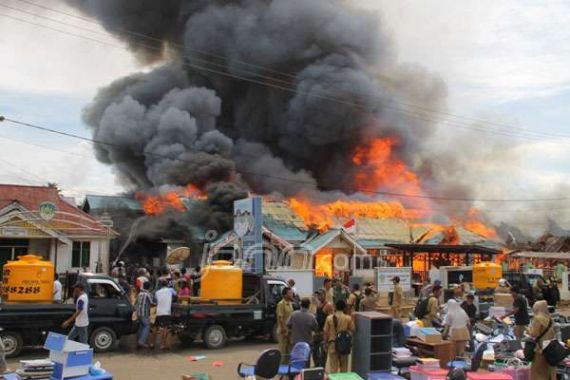 Dua Jam, 100 Rumah Ludes Terbakar - JPNN.COM