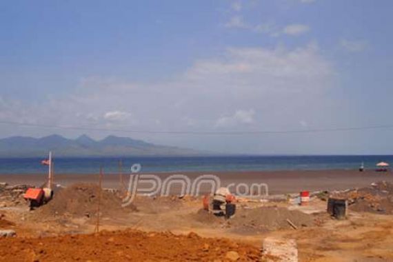 Pantai Boom Terus Ditata Menjadi Ikon Wisata - JPNN.COM