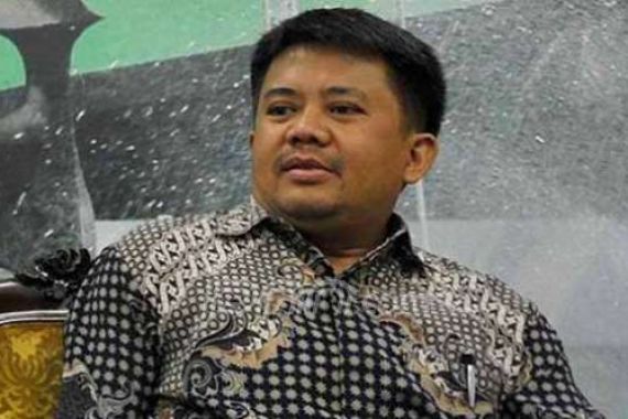 PKS: SBY Berubah karena Tekanan Media - JPNN.COM
