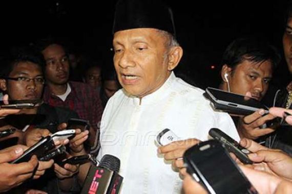 Trisakti Kritik Sujud Syukur Amien Rais Lewat Puisi - JPNN.COM